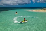Arrivée en jet ski à l’îlet Caret
